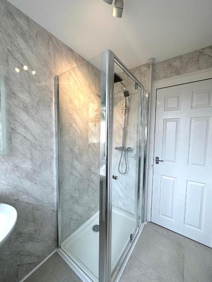 Stylish 3 Bedroom City Retreat بيرث المظهر الخارجي الصورة
